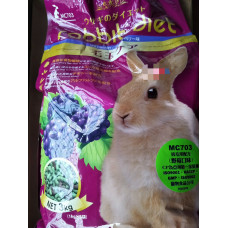 商品介紹 : 寵愛物語不挑嘴的機能營養主食降低便臭及尿騷味-兔飼料(蔓越莓風味)(3KG) G-4238
